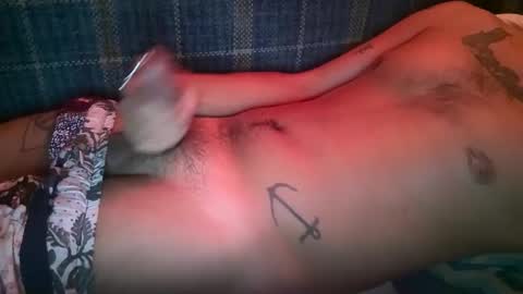 Snapshot of thenautibouy chatting on March 5, 2:46 am thenautibouy online show from March 5, 2:46 am