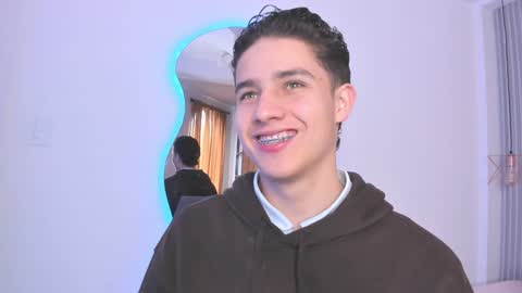 Snapshot of theohawke_ chatting on December 31, 1:08 pm THEO- MATEO online show from December 31, 1:08 pm