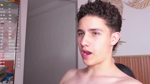 Snapshot of theohawke_ chatting on February 1, 4:00 pm THEO- MATEO online show from February 1, 4:00 pm