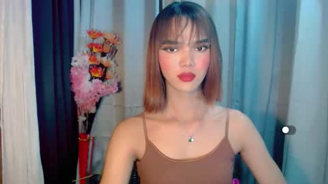 Snapshot of theonly_vivian chatting on February 7, 12:31 pm ITS MY BIRTHDAY online show from February 7, 12:31 pm