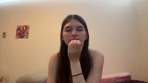 Astrid online show from May 27, 2:52 am