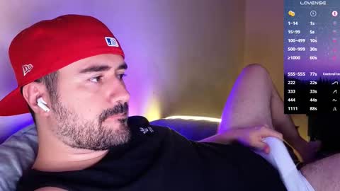 Snapshot of theoravi chatting on December 15, 3:55 am Theo Ravi online show from December 15, 3:55 am