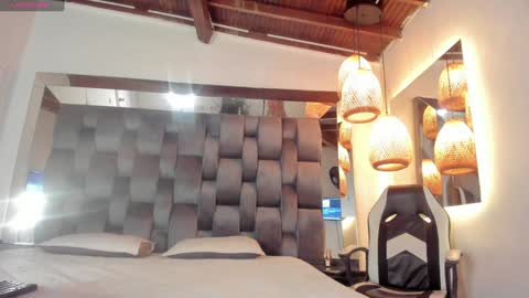 Pamela  online show from February 5, 6:15 pm