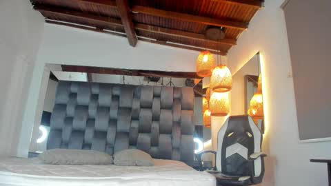 Pamela  online show from March 14, 10:42 am