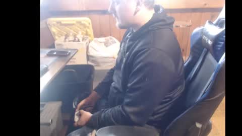 Snapshot of therealbigcheese0695 chatting on November 22, 6:51 pm therealbigcheese0695 online show from November 22, 6:51 pm