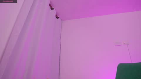    online show from February 25, 11:30 am