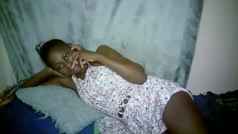 Snapshot of therry_heart chatting on October 10, 10:09 pm hearty online show from October 10, 10:09 pm