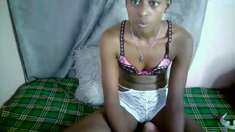 Snapshot of therry_heart chatting on October 21, 3:57 pm hearty online show from October 21, 3:57 pm