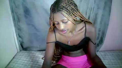 Snapshot of therry_heart chatting on December 14, 11:04 am hearty online show from December 14, 11:04 am