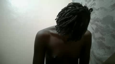 Snapshot of therry_heart chatting on February 8, 9:45 am hearty online show from February 8, 9:45 am