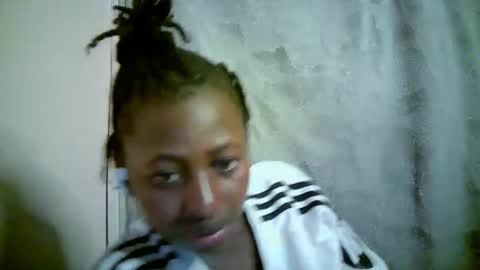 Snapshot of therry_heart chatting on February 9, 11:25 am hearty online show from February 9, 11:25 am