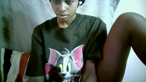 Snapshot of therry_heart chatting on February 15, 4:42 am hearty online show from February 15, 4:42 am