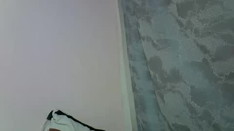 Snapshot of therry_heart chatting on February 18, 8:54 am hearty online show from February 18, 8:54 am