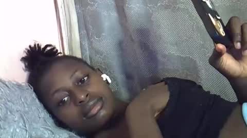 Snapshot of therry_heart chatting on February 21, 12:28 pm hearty online show from February 21, 12:28 pm