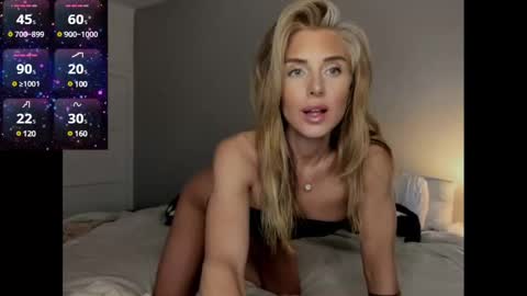 Snapshot of theselina_kyle chatting on February 6, 11:26 pm Selina Kyle online show from February 6, 11:26 pm