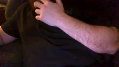 Snapshot of thethril1990 chatting on February 1, 12:53 am Thethrill online show from February 1, 12:53 am