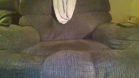 Snapshot of thethril1990 chatting on March 15, 12:49 am Thethrill online show from March 15, 12:49 am