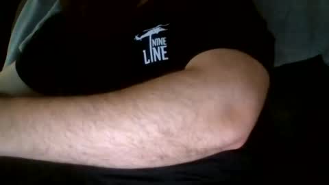 Snapshot of thethril1990 chatting on April 14, 10:38 pm Thethrill online show from April 14, 10:38 pm
