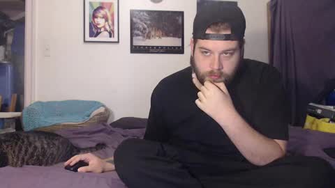 Snapshot of thetribalguy chatting on December 8, 12:51 am thetribalguy online show from December 8, 12:51 am