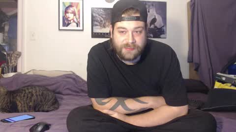 Snapshot of thetribalguy chatting on December 15, 1:02 am thetribalguy online show from December 15, 1:02 am