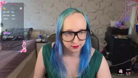 Snapshot of thetrixy chatting on May 17, 7:17 am The Great And Powerful Trixie online show from May 17, 7:17 am