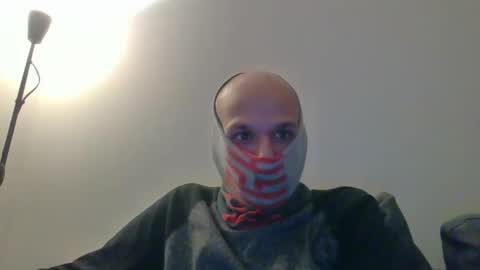 Scarf guy online show from February 19, 6:43 pm