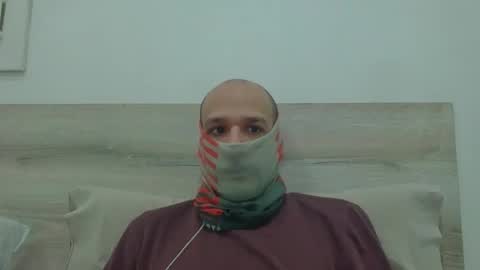 Scarf guy online show from January 8, 7:21 am