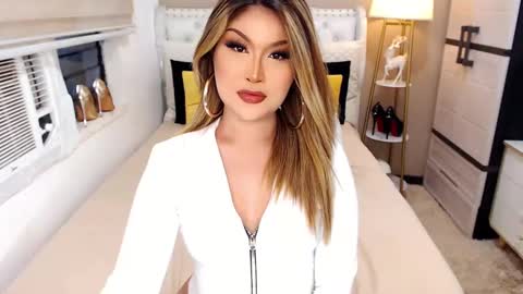 Snapshot of theunmarriedwife chatting on December 8, 12:18 am ValerieAnderson online show from December 8, 12:18 am