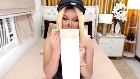 Snapshot of theunmarriedwife chatting on March 2, 3:45 am ValerieAnderson online show from March 2, 3:45 am