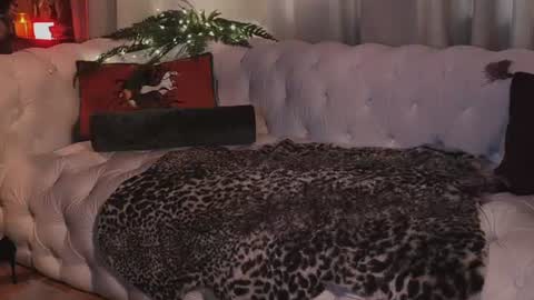 Snapshot of thewetmuse chatting on July 4, 5:24 am Grace Next broadcast - online show from July 4, 5:24 am