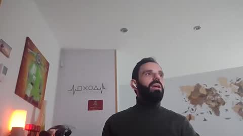 Snapshot of thewitcher69_ chatting on December 2, 11:40 pm thewitcher69_ online show from December 2, 11:40 pm