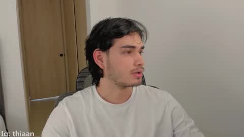 thiaan__ online show from December 21, 9:11 pm