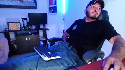 thiago_420 online show from May 15, 11:23 pm