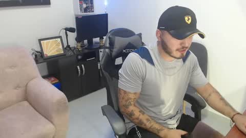 thiago_420 online show from May 21, 11:23 pm