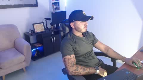 thiago_420 online show from May 25, 11:11 pm