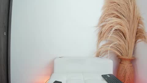 Thiago  online show from December 17, 6:03 pm