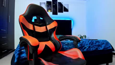 Snapshot of thiago_cp01 chatting on February 5, 6:13 am Thiago online show from February 5, 6:13 am