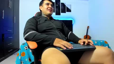 Thiago online show from March 16, 12:38 am