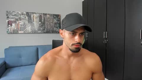 thiago_driussi online show from November 1, 2:52 pm