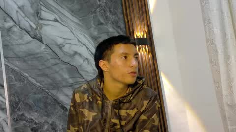Snapshot of thiago_enzo chatting on May 28, 3:59 am online show from May 28, 3:59 am