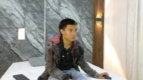 Snapshot of thiago_enzo chatting on May 30, 4:20 am online show from May 30, 4:20 am