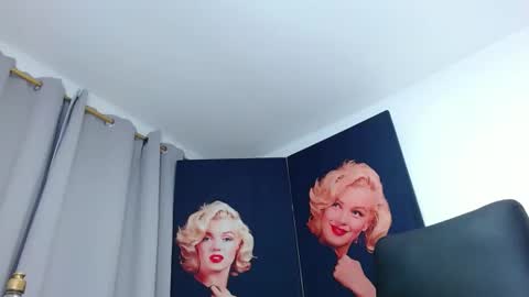 Snapshot of thiago_fosterr1 chatting on December 18, 10:35 pm Thiago online show from December 18, 10:35 pm