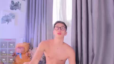 Snapshot of thiago_jones chatting on September 12, 9:59 pm SanThiago online show from September 12, 9:59 pm