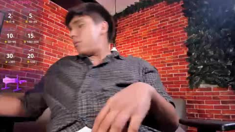 Snapshot of thiago_kozak chatting on April 29, 5:30 pm thiago online show from April 29, 5:30 pm