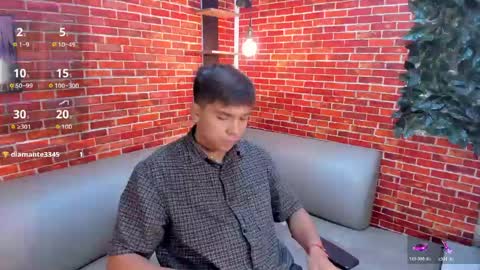 Snapshot of thiago_kozak chatting on May 11, 12:22 pm thiago online show from May 11, 12:22 pm