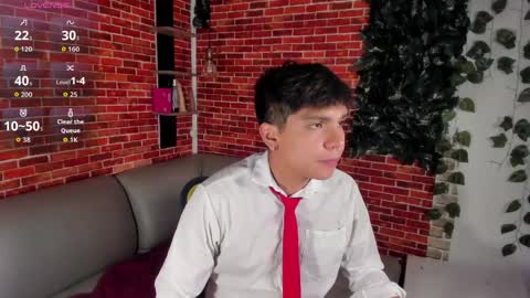 Snapshot of thiago_kozak chatting on May 21, 1:18 pm thiago online show from May 21, 1:18 pm