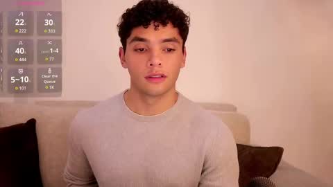 Snapshot of thiago_l chatting on February 25, 1:09 am Just Thiago online show from February 25, 1:09 am