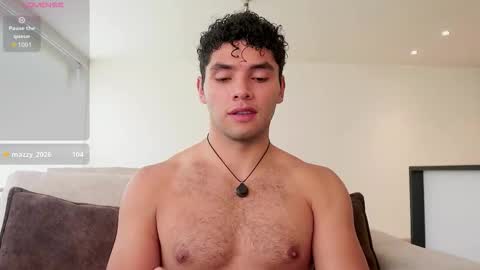 Snapshot of thiago_l chatting on November 30, 3:38 pm Just Thiago online show from November 30, 3:38 pm