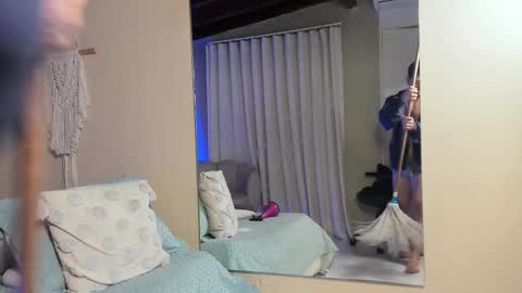 THIAGO online show from February 7, 9:02 am