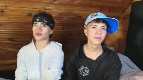 thiago_n_sam online show from October 24, 1:35 am